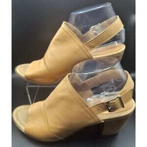 Sophia Milano Genuine Leather Block Heels/Sandals - Made In Italy - Size 9